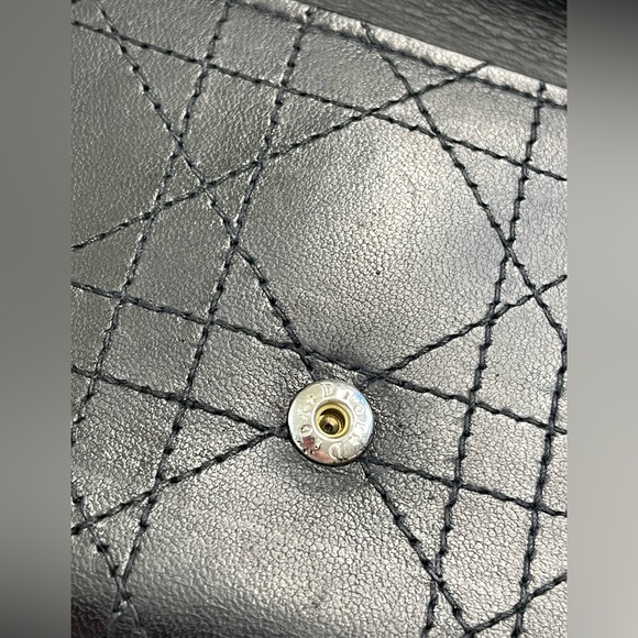 Christian Dior cannage quilted leather long wallet (charm D zipper puller) - Picture 6 of 17